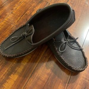 Men’s leather made in Canada Laurentian Chief moccasin slippers